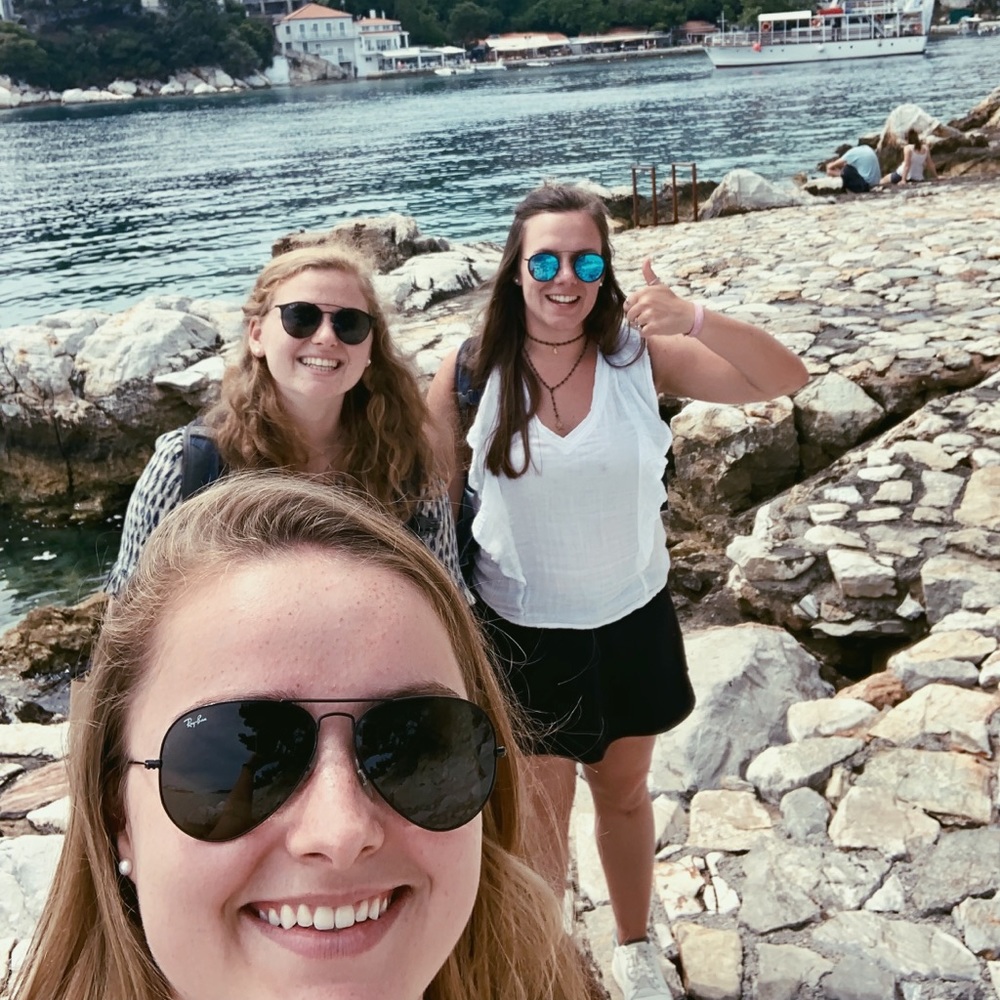 Meet your Posher, Lilly